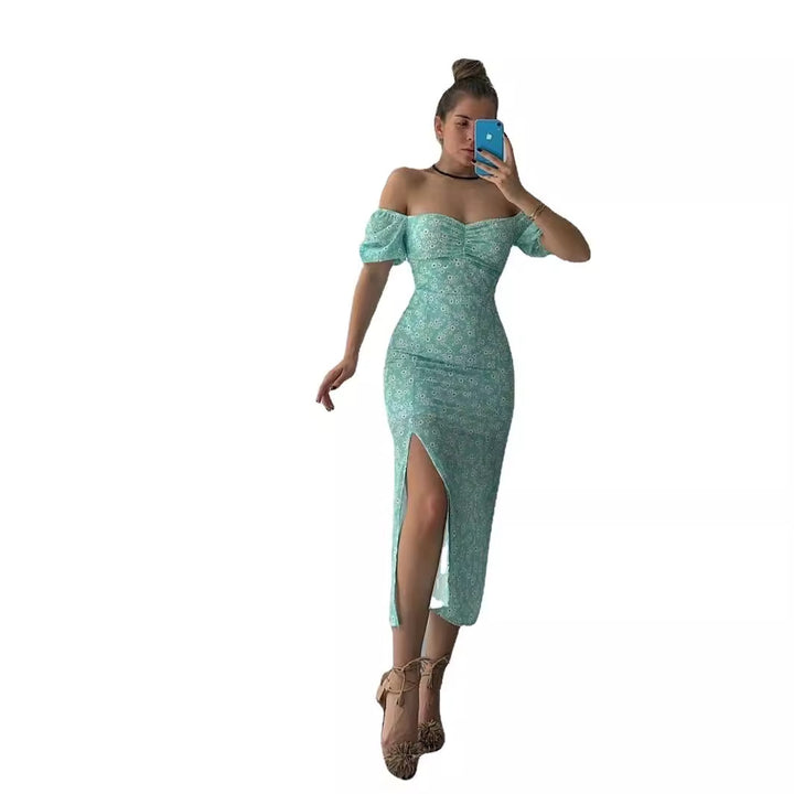 Maxi fitted dress for women with puff sleeves and floral design Chic & Stil