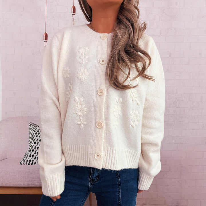 Cardigan en tricot ample pour femmes avec des appliques florales et des détails de boutons Chic & Stil