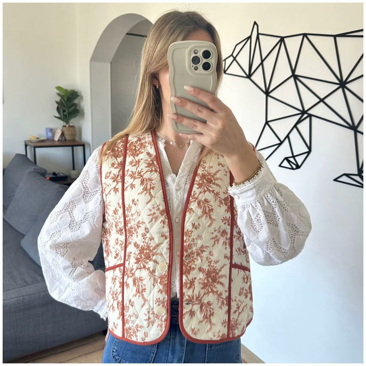Women's vest with floral design and practical pockets Lune London