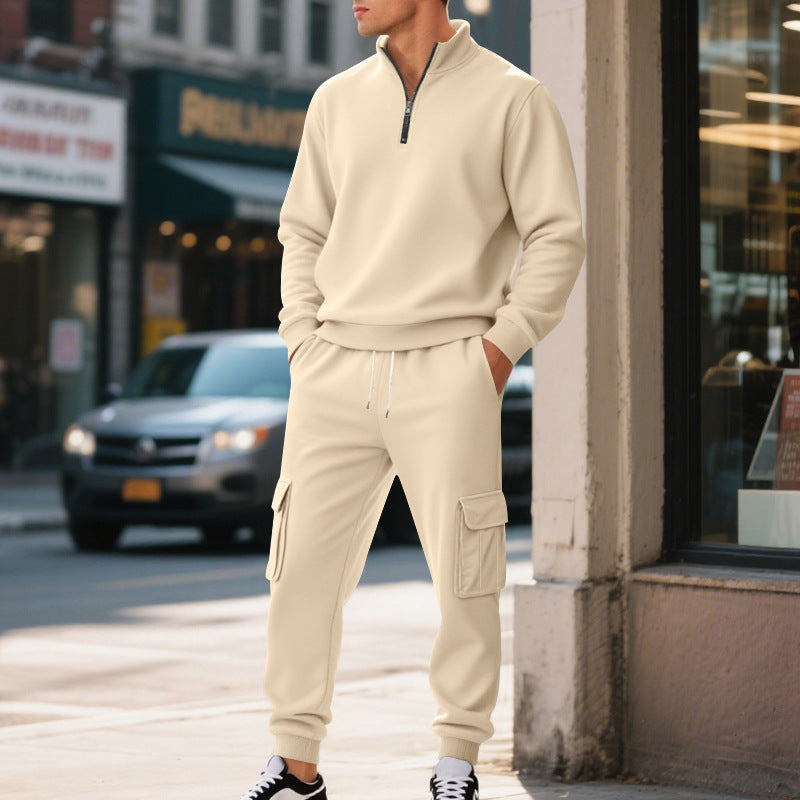 Sport leisure set for men with high collar and practical cargo pockets Lune London