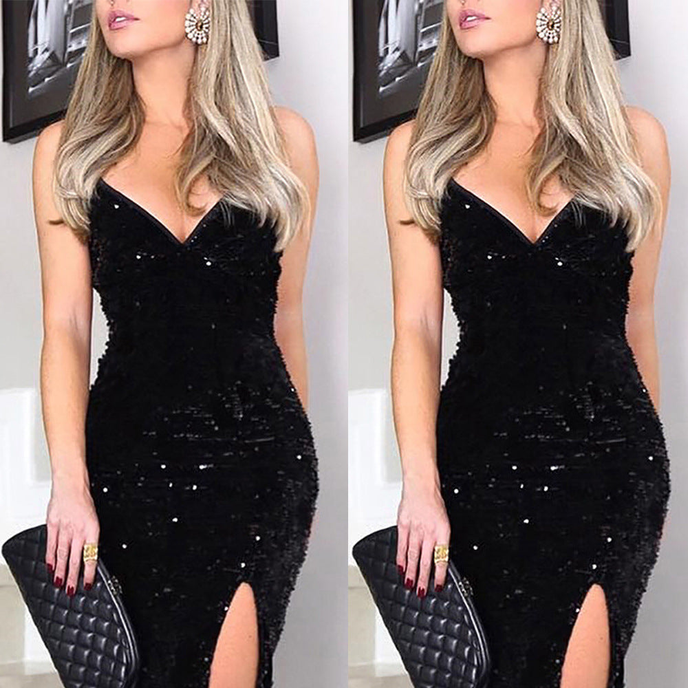 Women Elegant and form-fitting evening dress with high slit Lune London