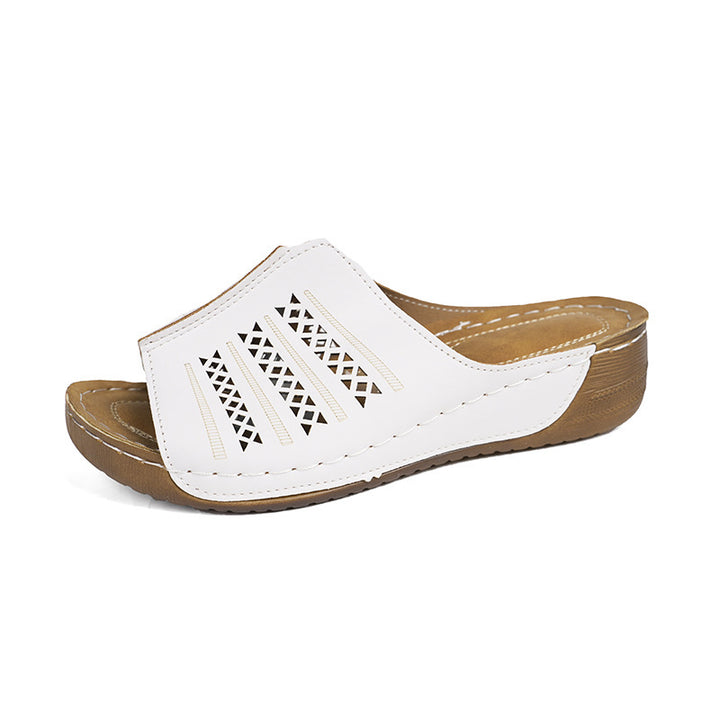 Stylish women-casual-slidesandals Lune London