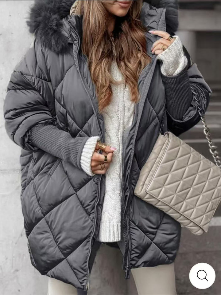Ladies oversized quilted jacket with removable faux fur collar Lune London