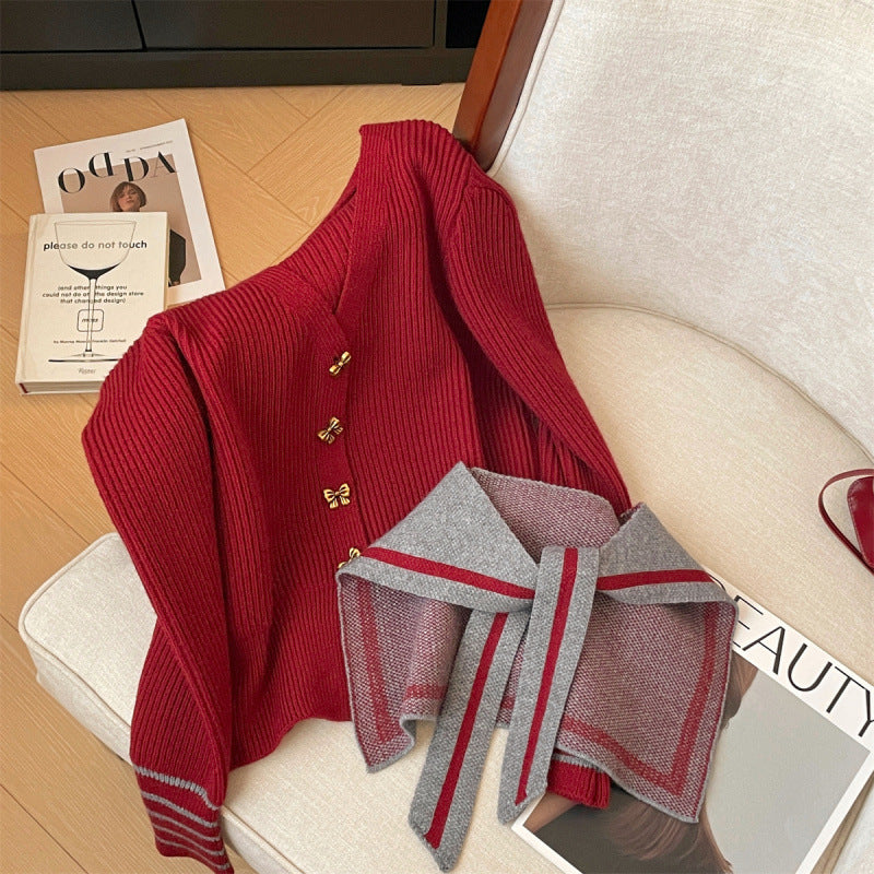 Cardigan féminin avec col nautique et boutons décoratifs Chic & Stil