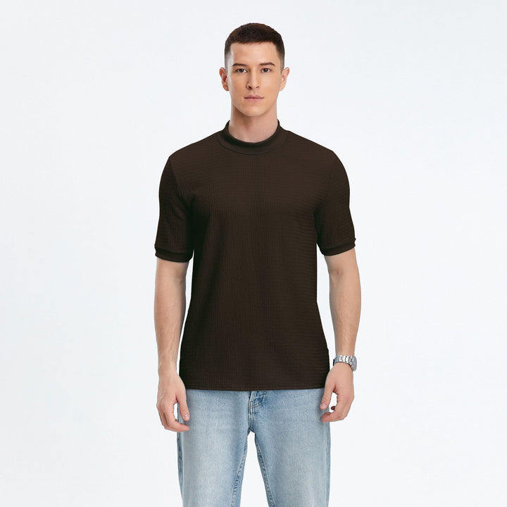 Short sleeve top for men with modern high collar and textured fabric Lune London