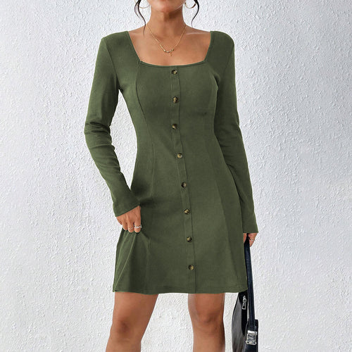 Robe à boutonnière pour femmes avec manches longues et décolleté carré Chic & Stil