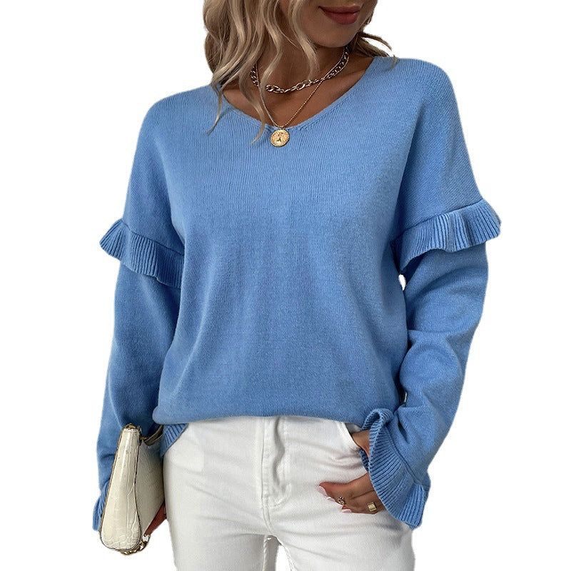 Elegant sweater for women with ruched details and a V-neck Lune London