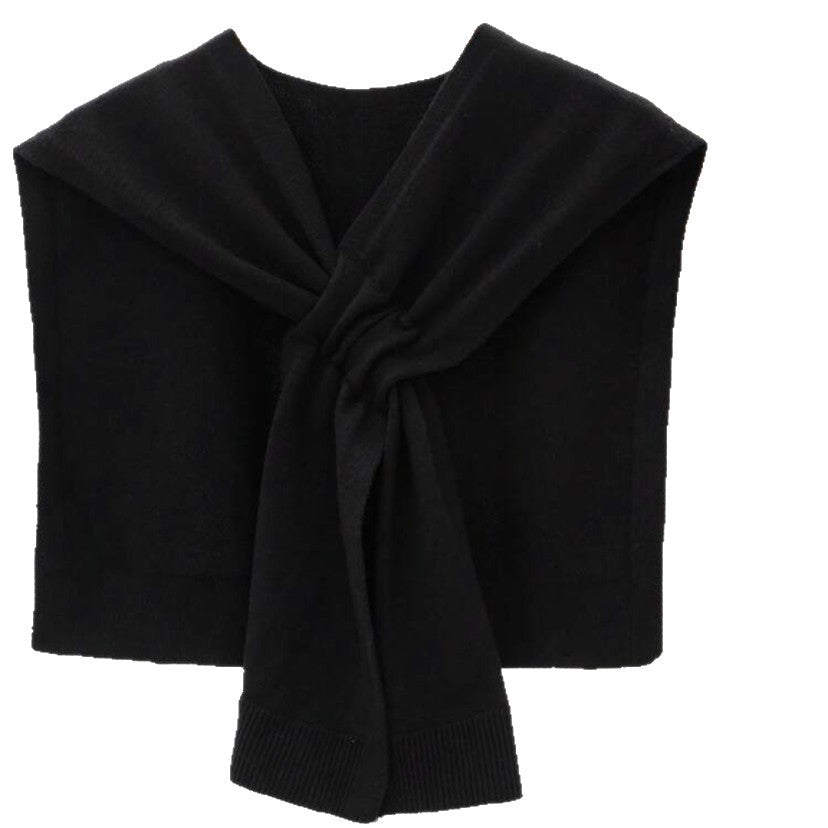 Trendy knitted scarf for women with bow detail Lune London