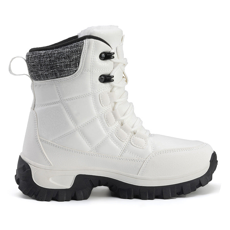 Winter hiking boots for women with non-slip sole and insulating inner lining Lune London