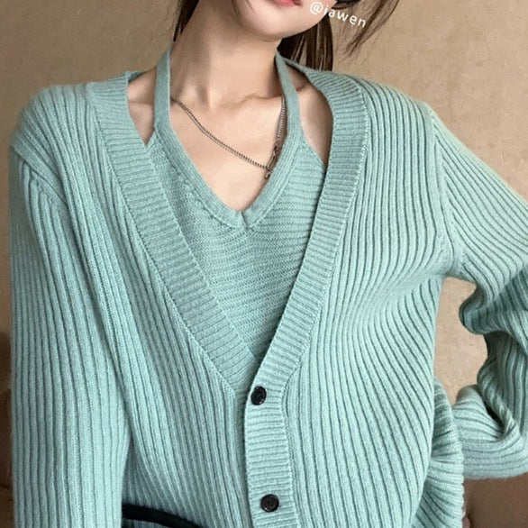 Cardigan en tricot épais pour femmes avec une coupe décontractée et un décolleté en V profond Chic & Stil