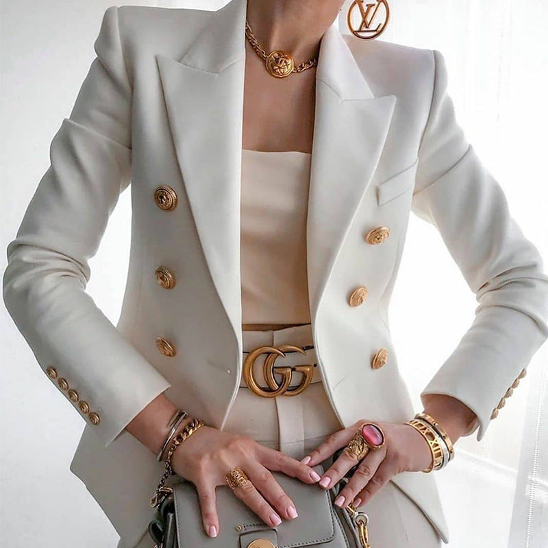 Veste élégante pour femmes avec double boutonnage et détails dorés Lune London