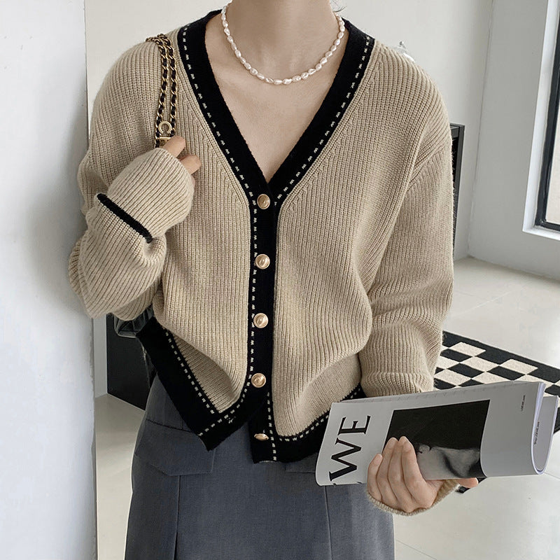 Cardigan de mode pour femmes avec détails contrastés Chic & Stil