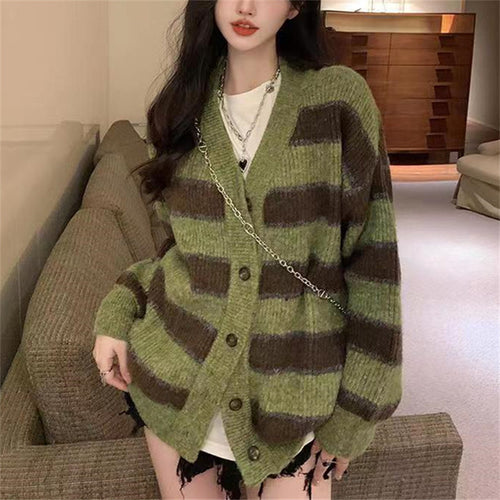 Women thick knit cardigan with a trendy striped pattern and a relaxed fit Lune London