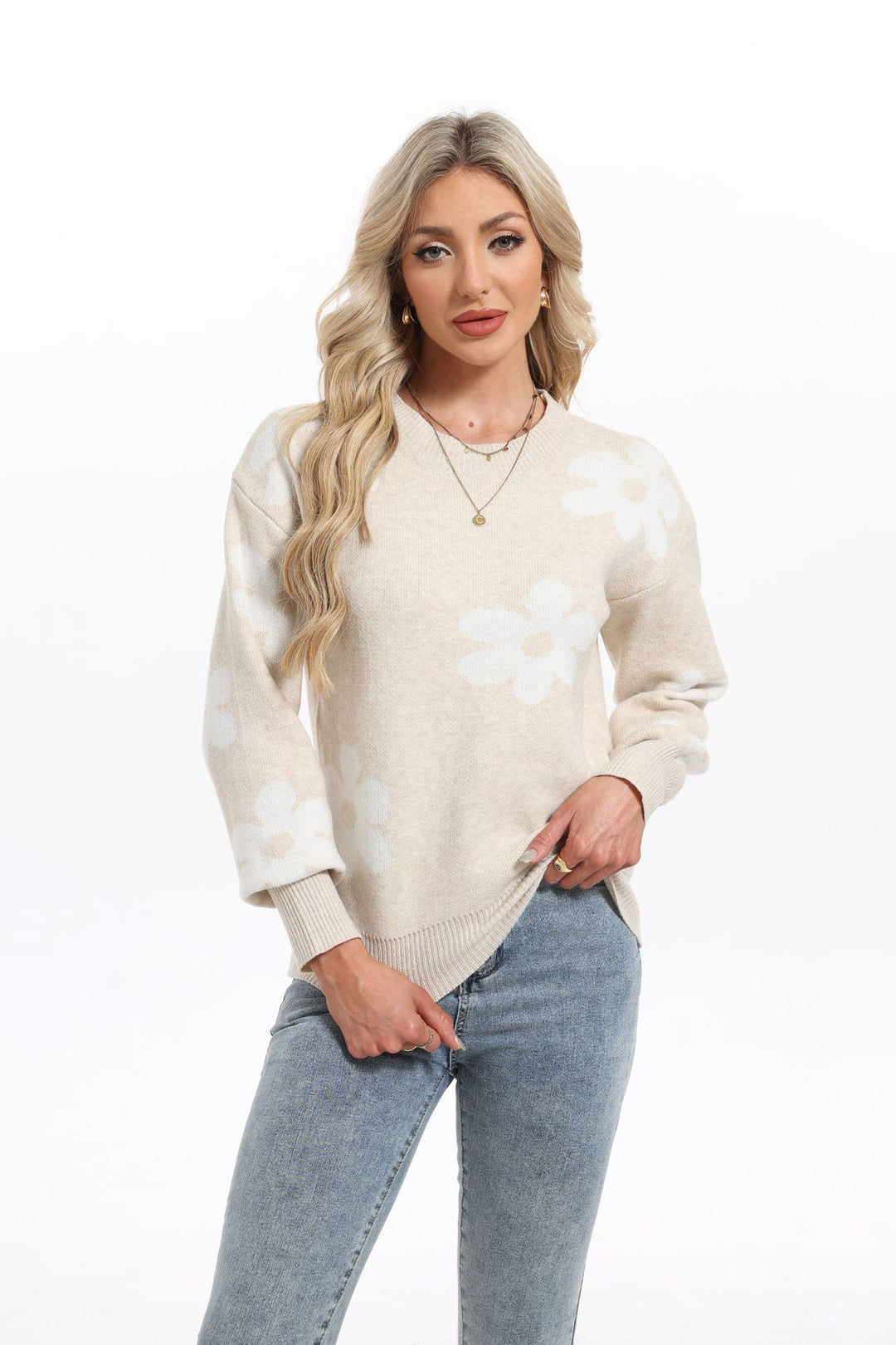 Pull féminin avec design floral et coupe décontractée Chic & Stil