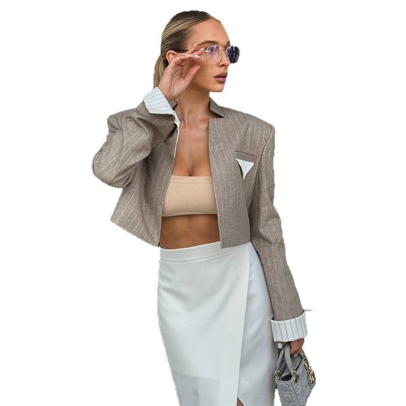 women's cropped blazer trend with structured details Lune London