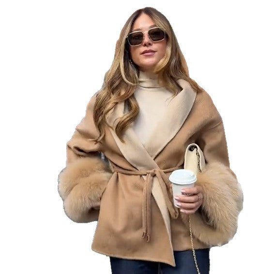 Women Elegant short jacket with luxurious fur decorations Lune London