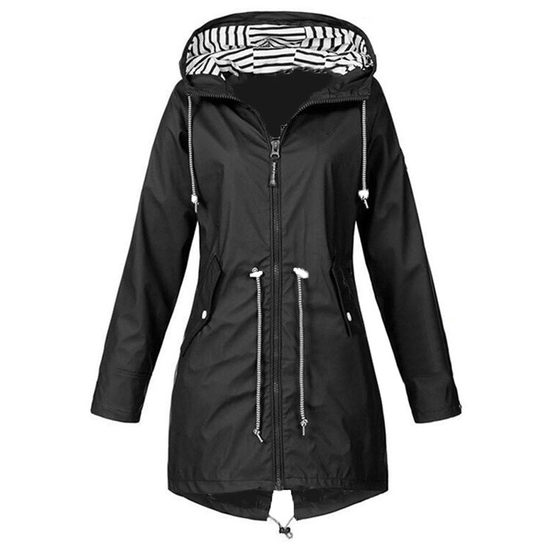 Water-resistant leisure jacket for women with adjustable hood collar and functional pockets Lune London