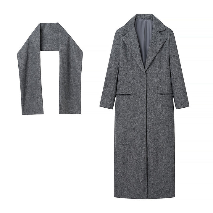 Manteau long élégant pour femmes avec col ultra-moderne et poches pratiques Chic & Stil