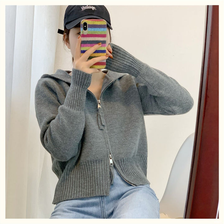 Hoodie pour femmes avec fermeture éclair moderne et coupe ajustée Chic & Stil