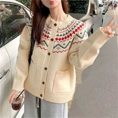 Cardigan femme en tricot épais avec motif norvégien décoratif et poches pratiques Chic & Stil