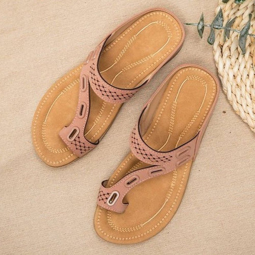 Comfortable strap sandals for women with special straps and a comfortable insole Lune London