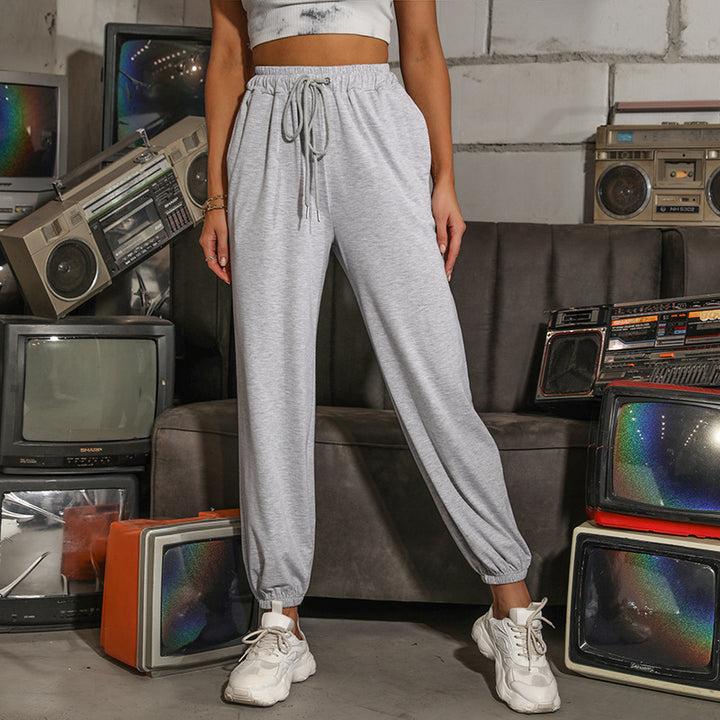 Casual women’s pants with elastic waistband and side pockets Lune London