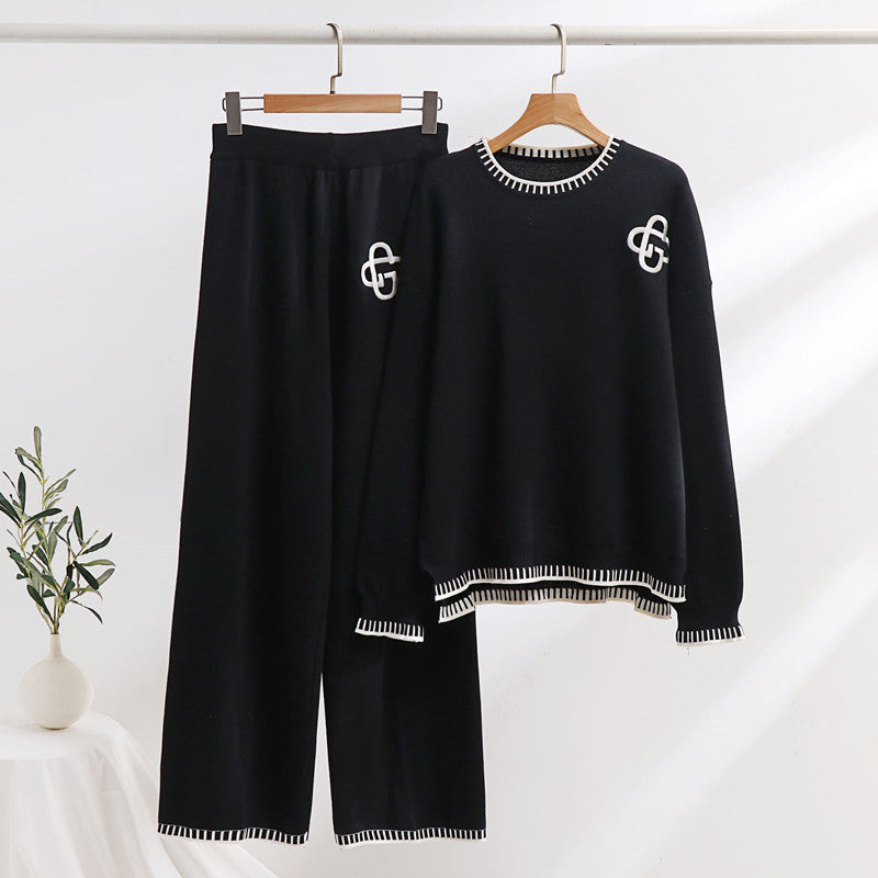 Casual knitted loungewear set for women with decorative contrasting details Lune London
