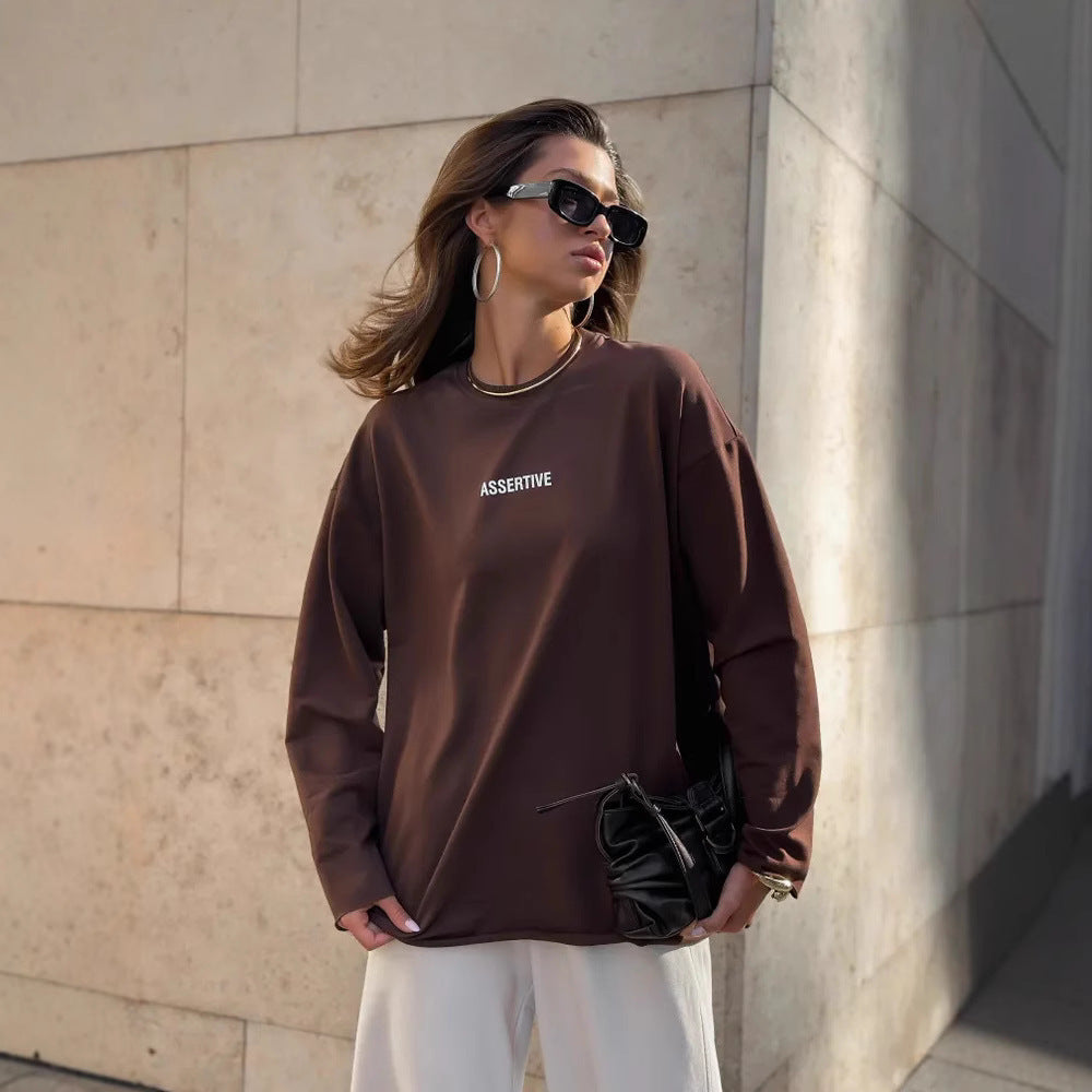 Casual women's sweatshirt with modern inscription and oversized fit Lune London