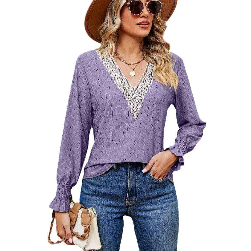 Ladies' blouse with airy embroidery and V-neck Lune London