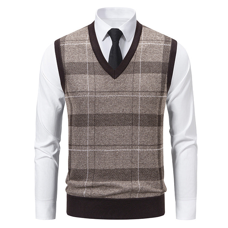 Knitted vest for men with a modern checkered pattern Lune London