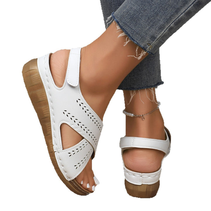 Comfortable sandals for women with breathable laces Lune London