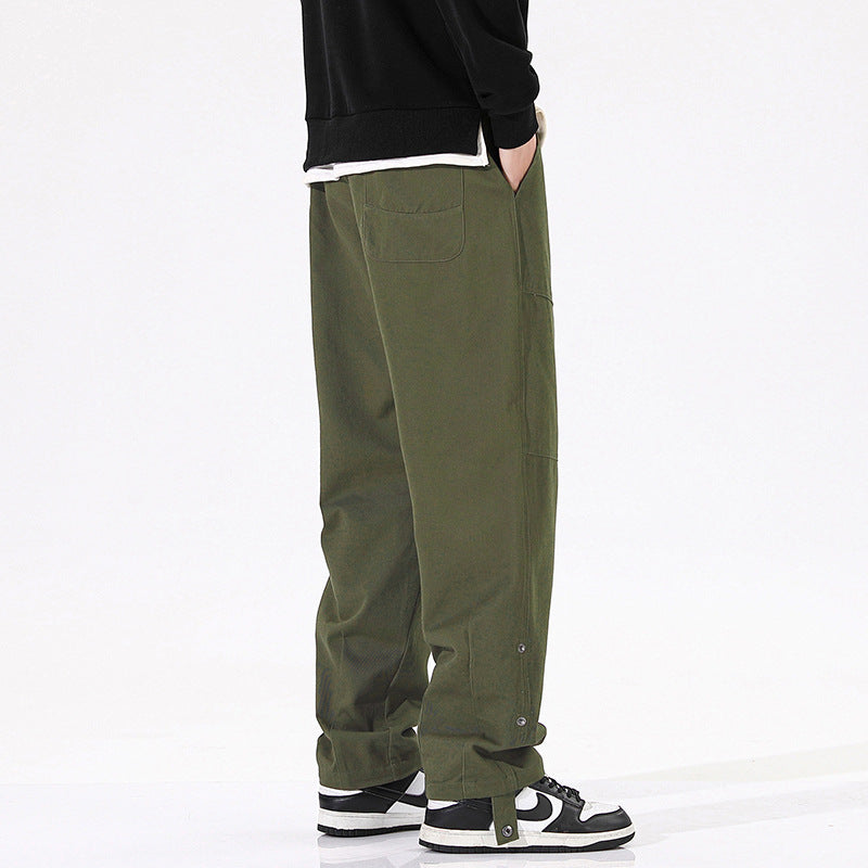 Men's cargo pants with a relaxed fit and practical pockets Lune London