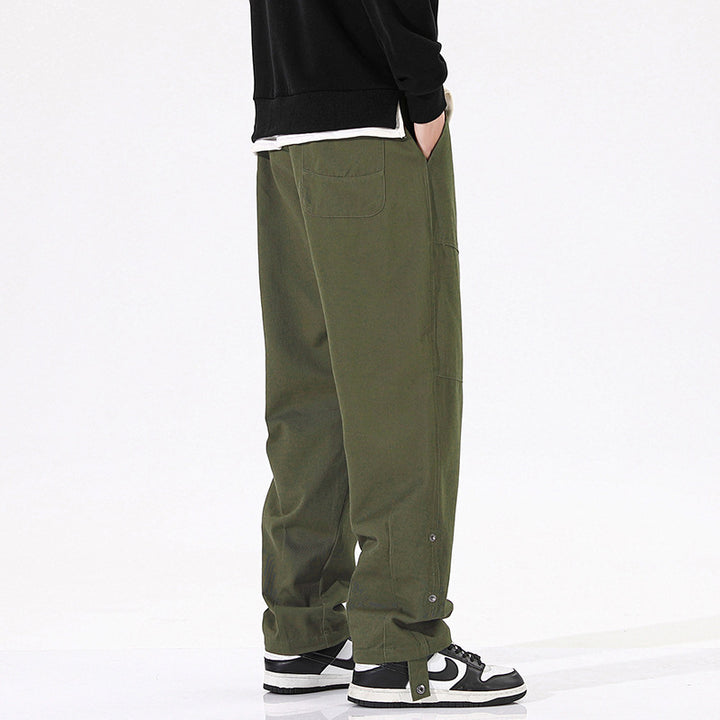 Men's cargo pants with a relaxed fit and practical pockets Lune London