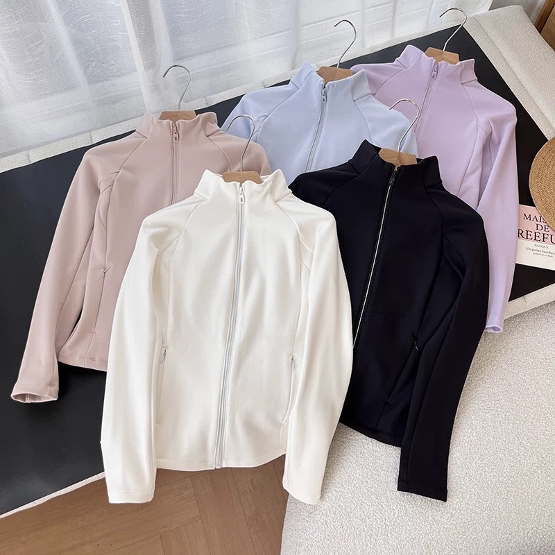 Veste de sport respirante pour femmes avec col haut Chic & Stil