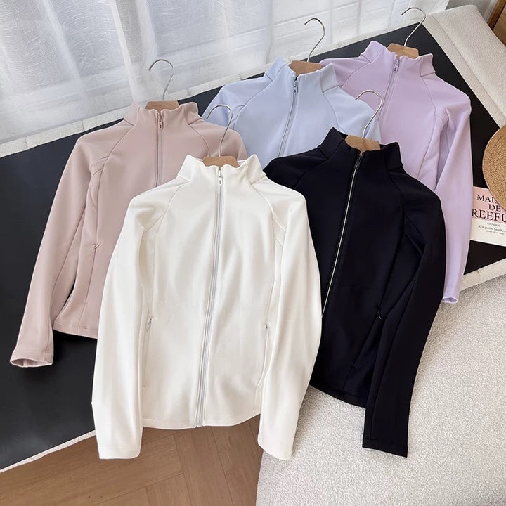 Veste de sport respirante pour femmes avec col haut Chic & Stil