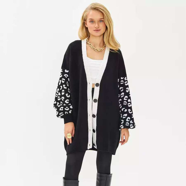 Cardigan pour femmes en tricot épais avec manches contrastées et détail en bouton Chic & Stil
