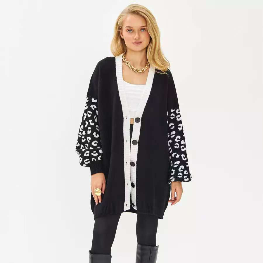 Cardigan extra-long pour femmes avec imprimé animal et détails de boutons Chic & Stil
