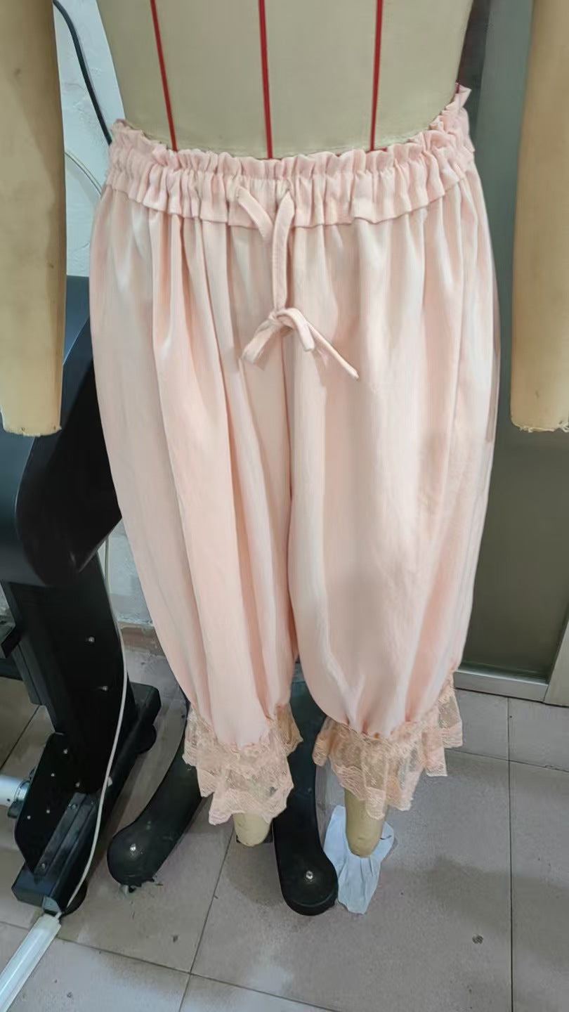 Ladies airy and elegant culotte with lace decoration Lune London