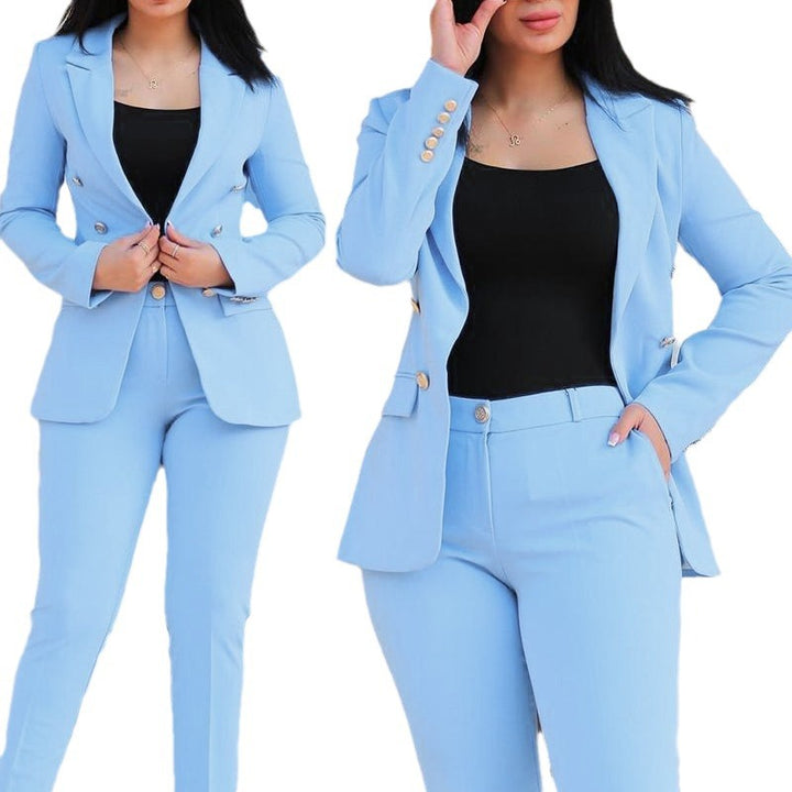 Ladies elegant and stylish business suit with double-breasted and fitted cut Lune London