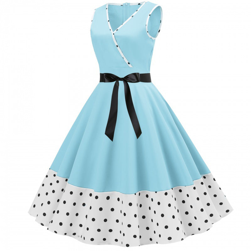 Robe swing pour femmes avec décolleté en V et ourlet à pois Chic & Stil