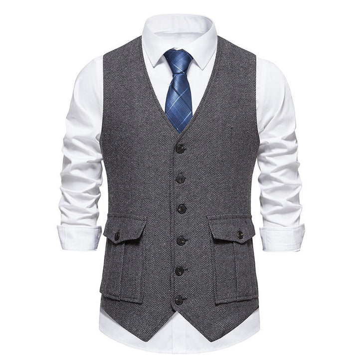 Elegant men's vest with classic herringbone pattern and practical pockets Lune London