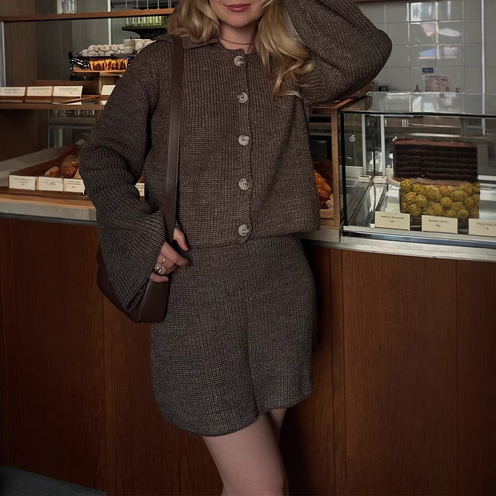 Knitted set for women with elegant button details Lune London