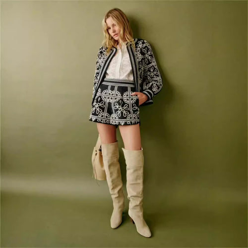 Embroidered floral jacket for women with voluminous sleeves Lune London