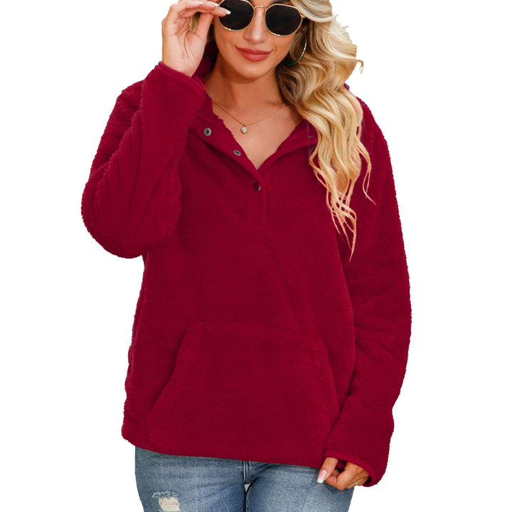 Cozy fleece sweater for women with button placket and kangaroo pocket Lune London