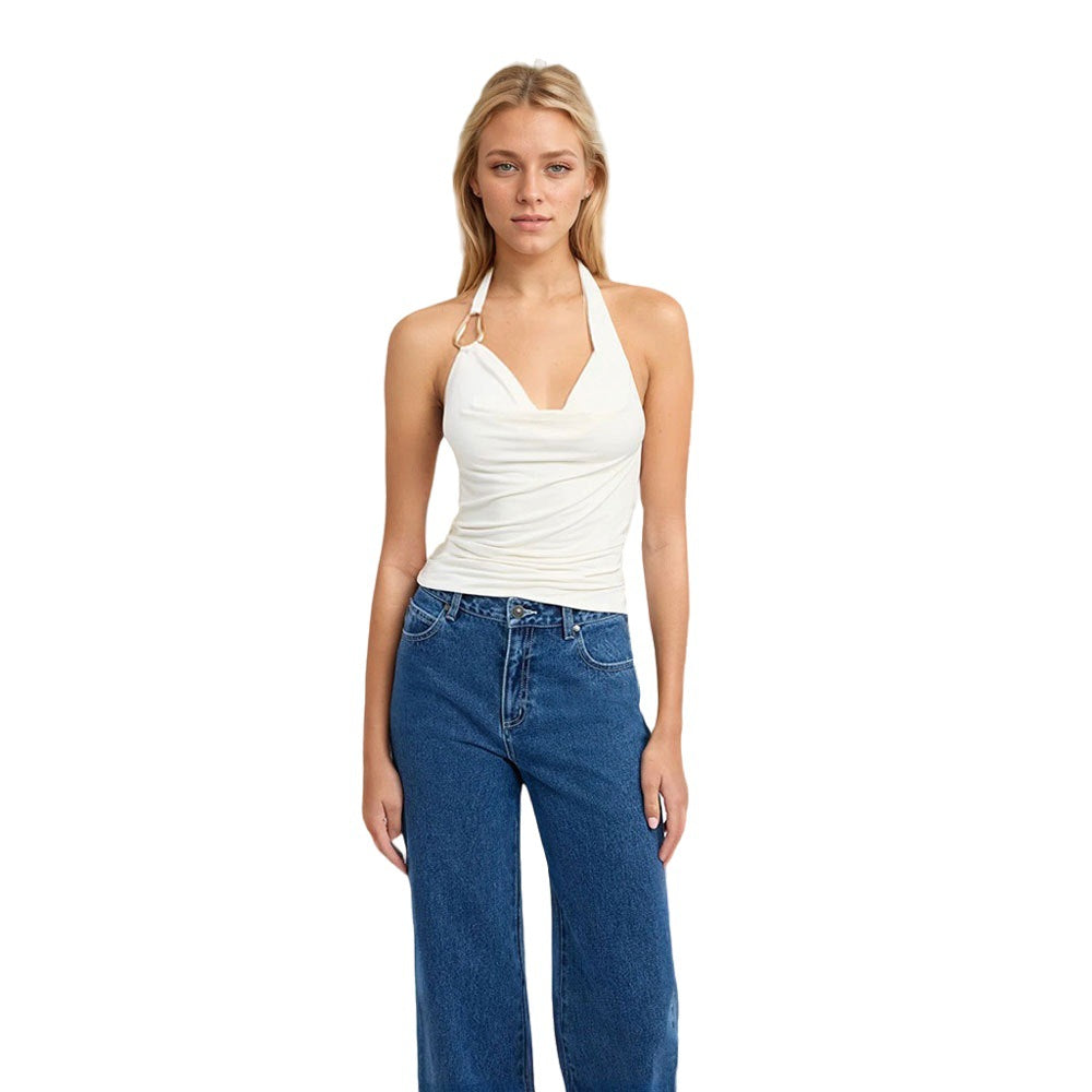 Top en halter pour femmes avec drapés élégants et détail de bague à la mode Chic & Stil