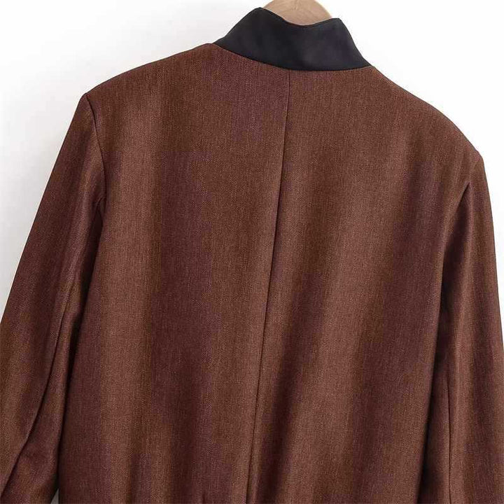 Lune London Fashionable women's blazer jacket with contrasting collar
