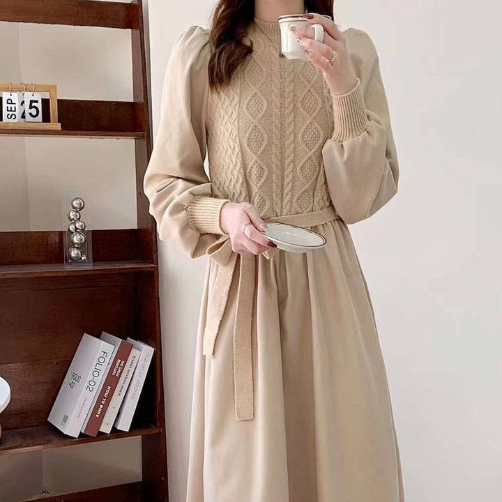 Robe tricotée pour femmes avec des manches volumineuses et un haut structuré Chic & Stil
