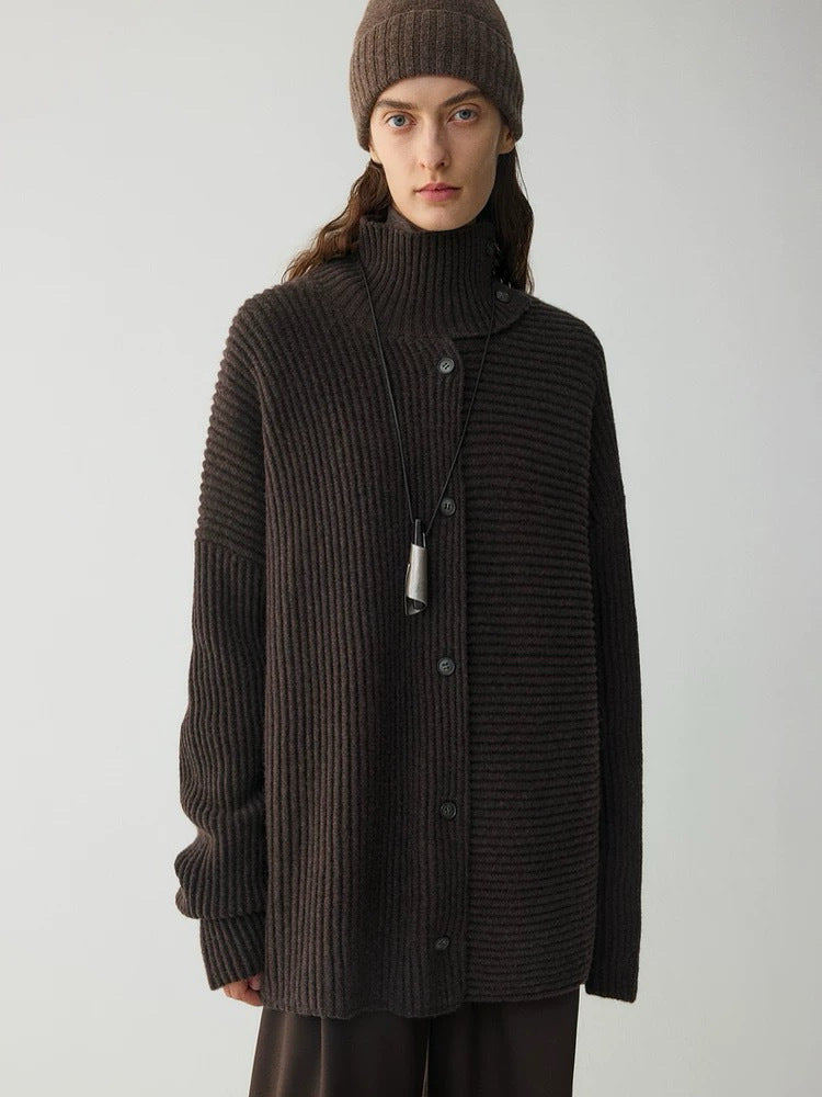 Cardigan femme en tricot épais avec col haut et patte de boutonnage Chic & Stil