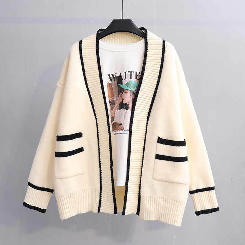 Ladies casual cardigan with large pockets and contrasting details Lune London
