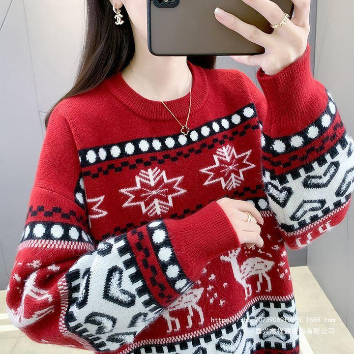 Chunky knit pullover for ladies with festive reindeer motif and modern design Lune London